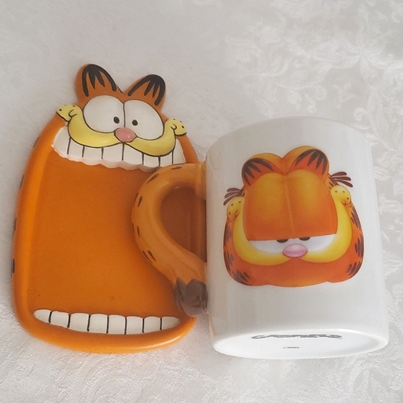 Paws | Dining | Garfield Ceramic Mug With Tail Handle By Paws | Poshmark